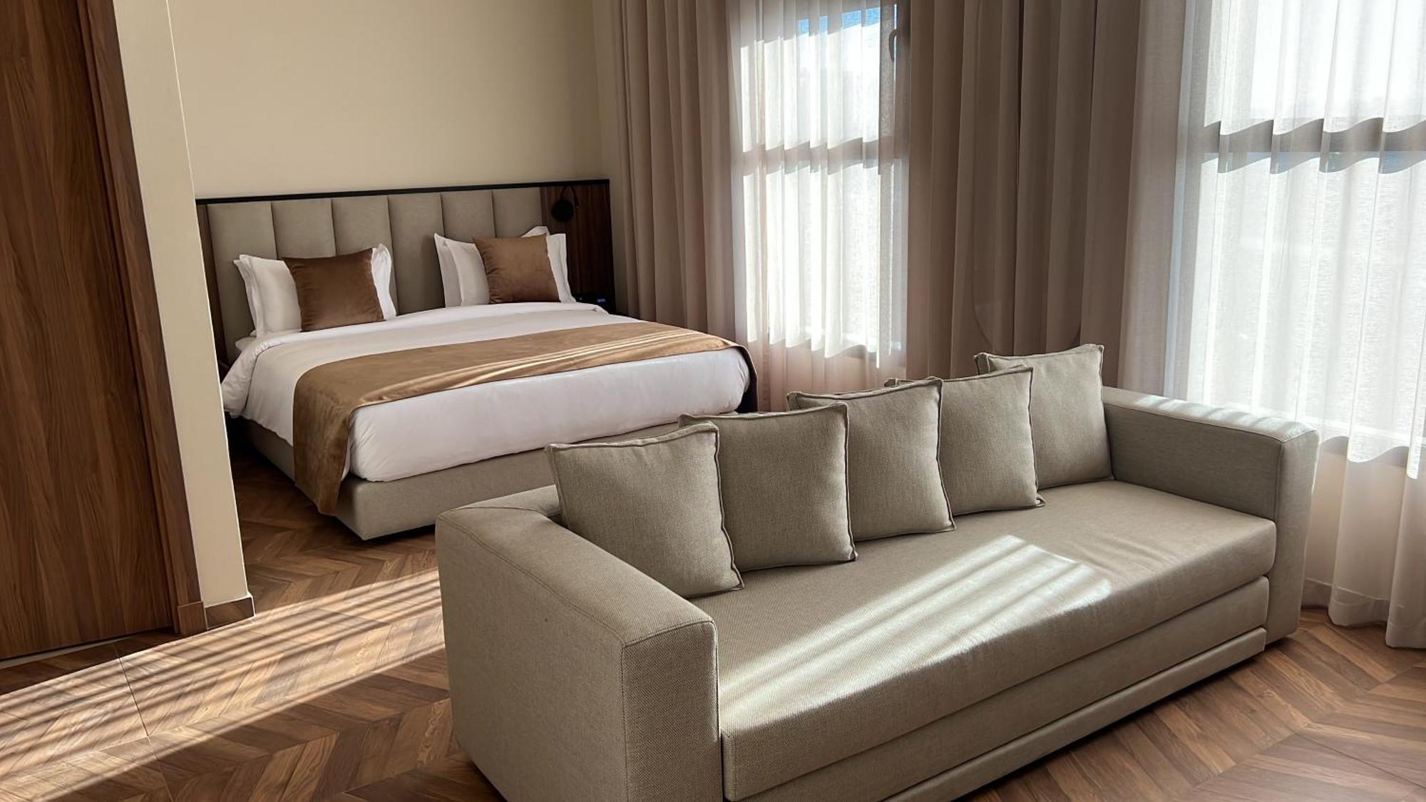 Aparthotel Citadines Almaz